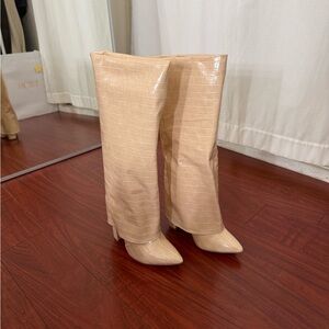 NEW Tan Croc-Embossed Women's Heeled Boots